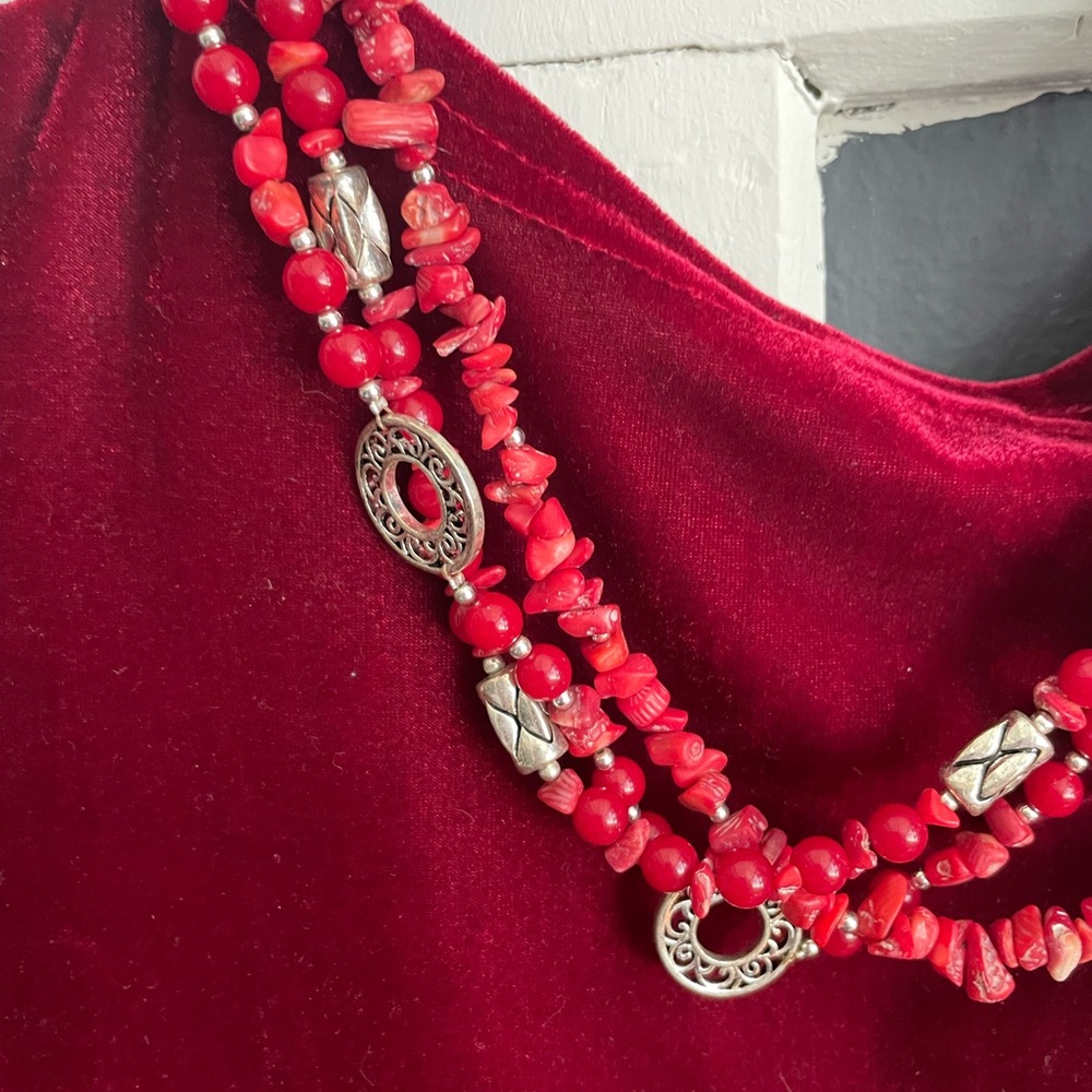 Premier Designs necklace. - Picture 2 of 3